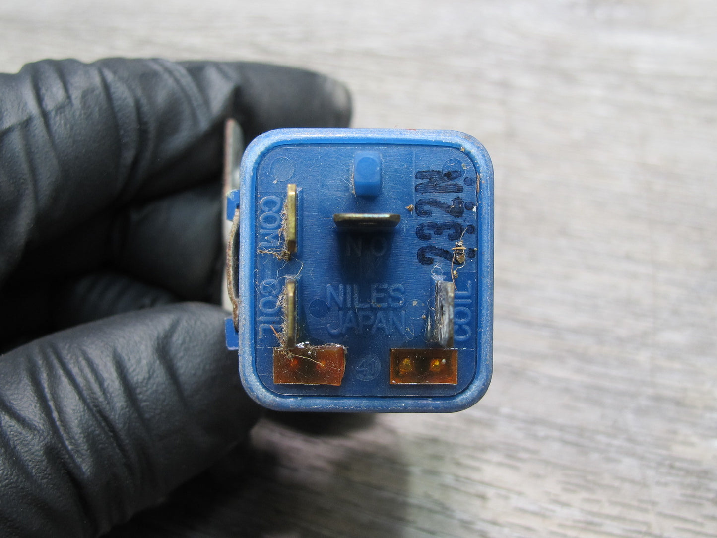 80-83 Datsun Nissan S130 280ZX Fuse Box Relay 2523089977 OEM