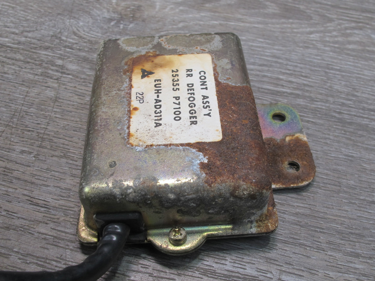 80-83 Datsun Nissan S130 280ZX Rear Defogger Defrost Control Module OEM