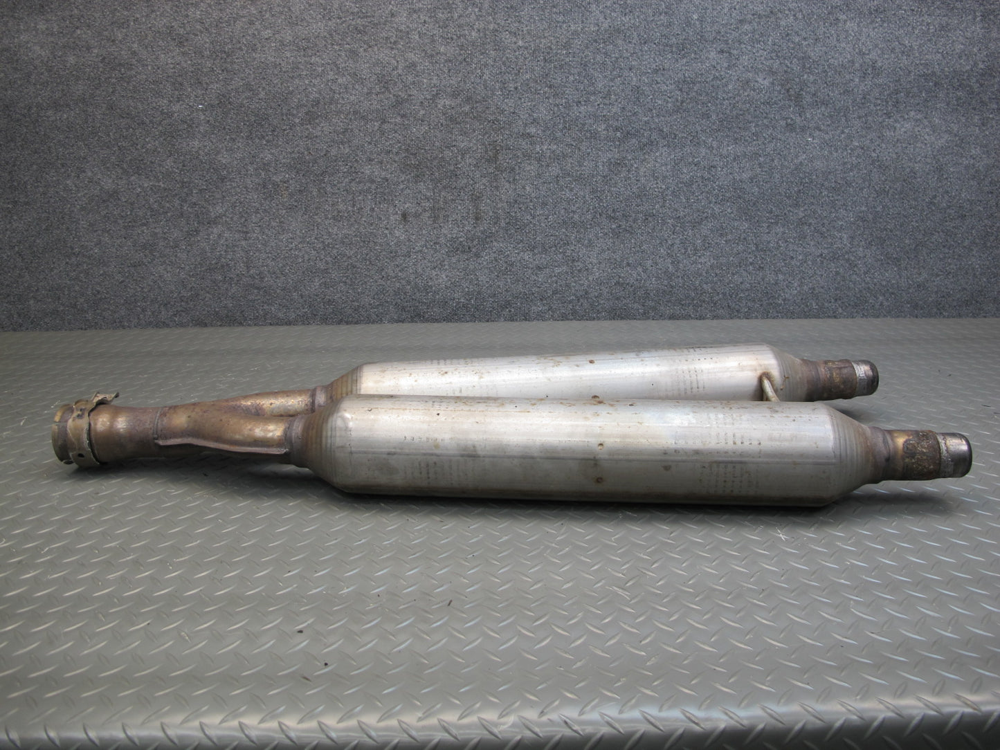 01-06 Lexus UCF30L LS430 Center Exhaust Pipe Line OEM