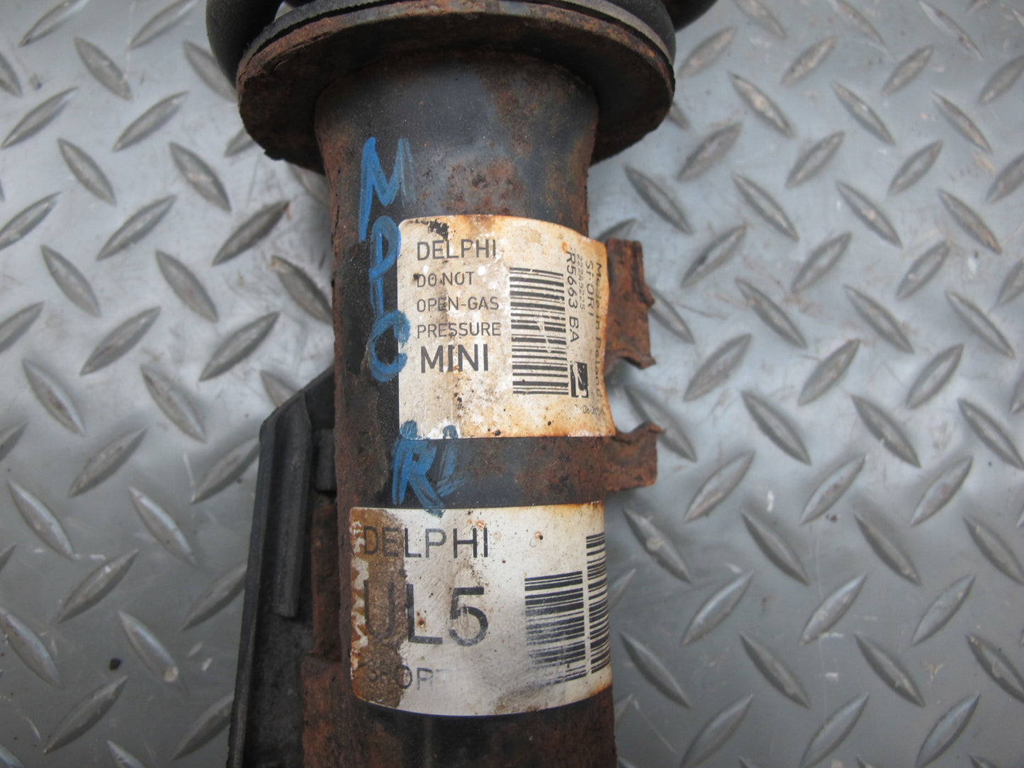 07-11 Mini Cooper S JCW R56 Set of 2 Rear Sport Strut Shock Absorber OEM