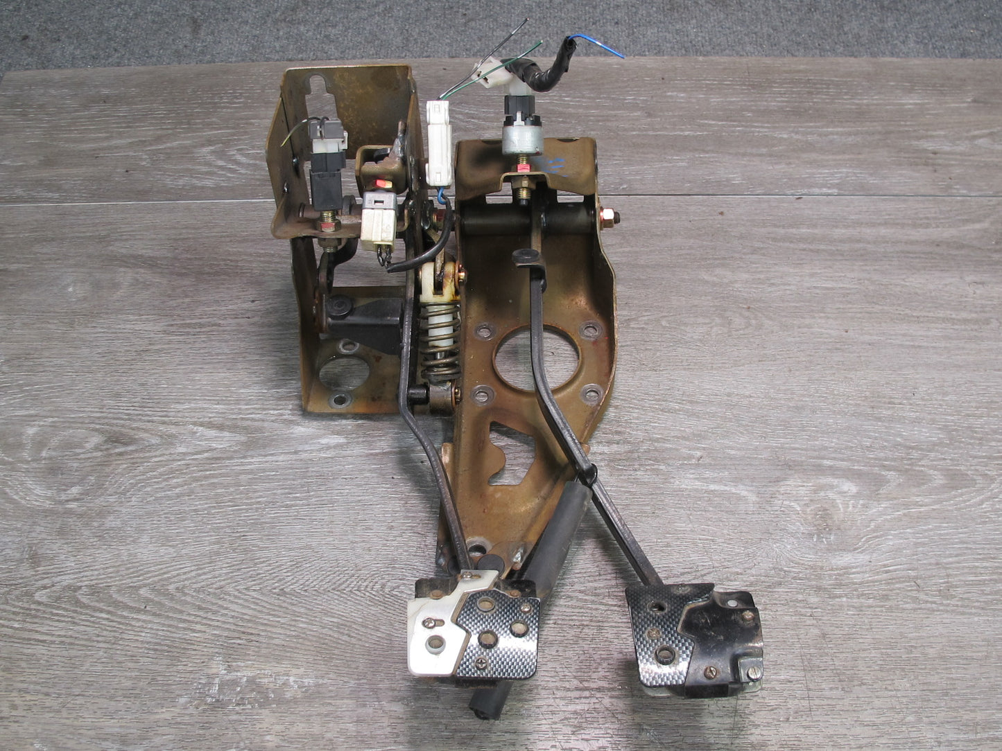 91-93 Mitsubishi 3000GT M/T Gas Acceleration Brake Clutch Pedal Set OEM
