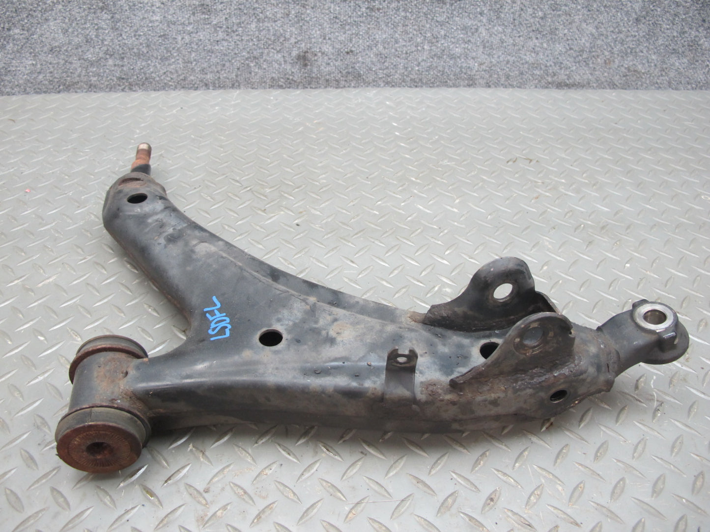 01-06 Lexus UCF30L LS430 Set of 2 Front Left Upper & Lower Control Arm OEM