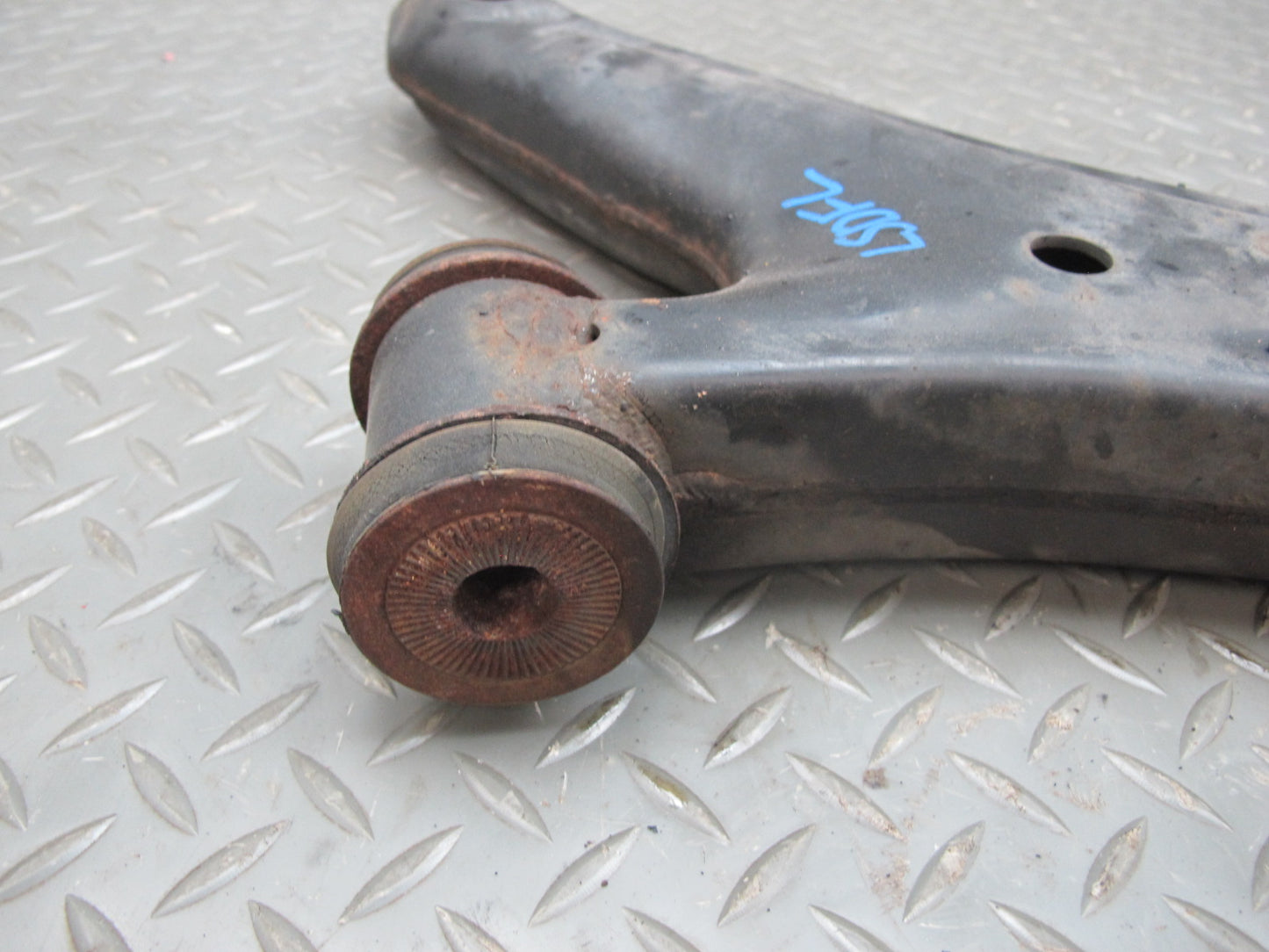 01-06 Lexus UCF30L LS430 Set of 2 Front Left Upper & Lower Control Arm OEM