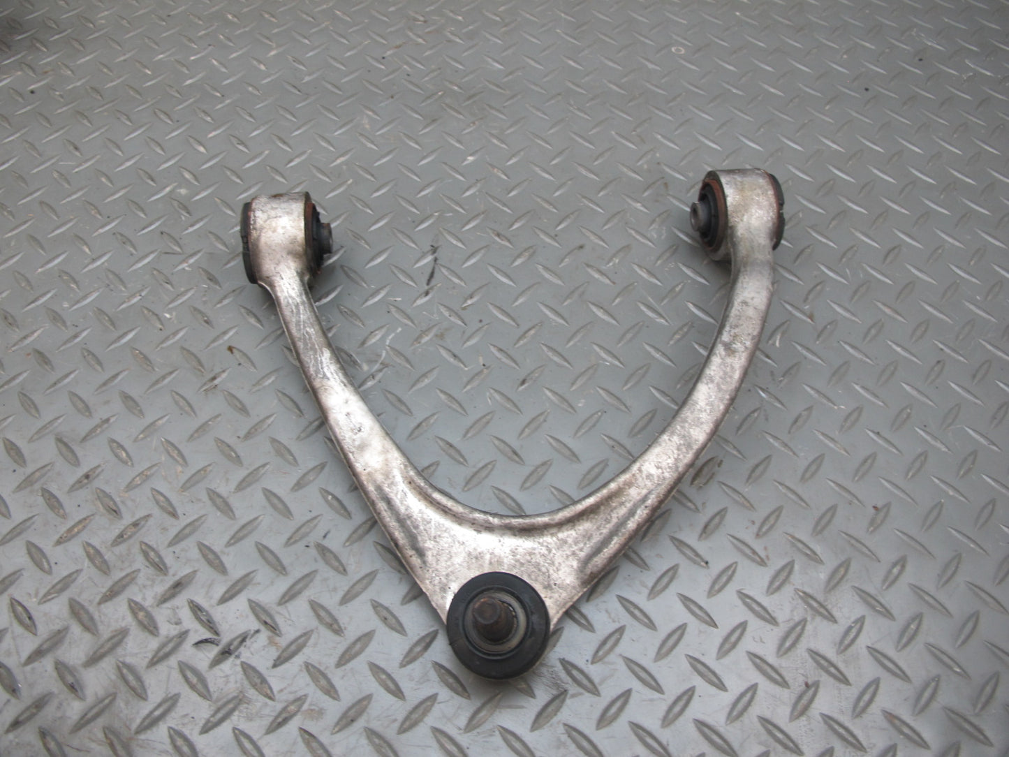 01-06 Lexus UCF30L LS430 Set of 2 Front Left Upper & Lower Control Arm OEM