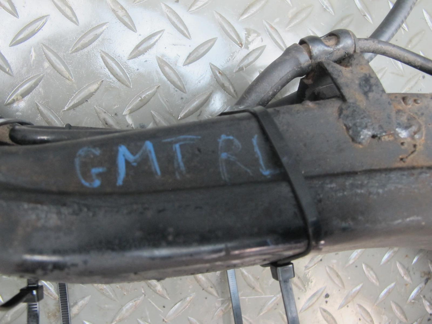 91-99 Mitsubishi 3000GT FWD NA Rear Left Knuckle Wheel Hub Trailing Arm OEM