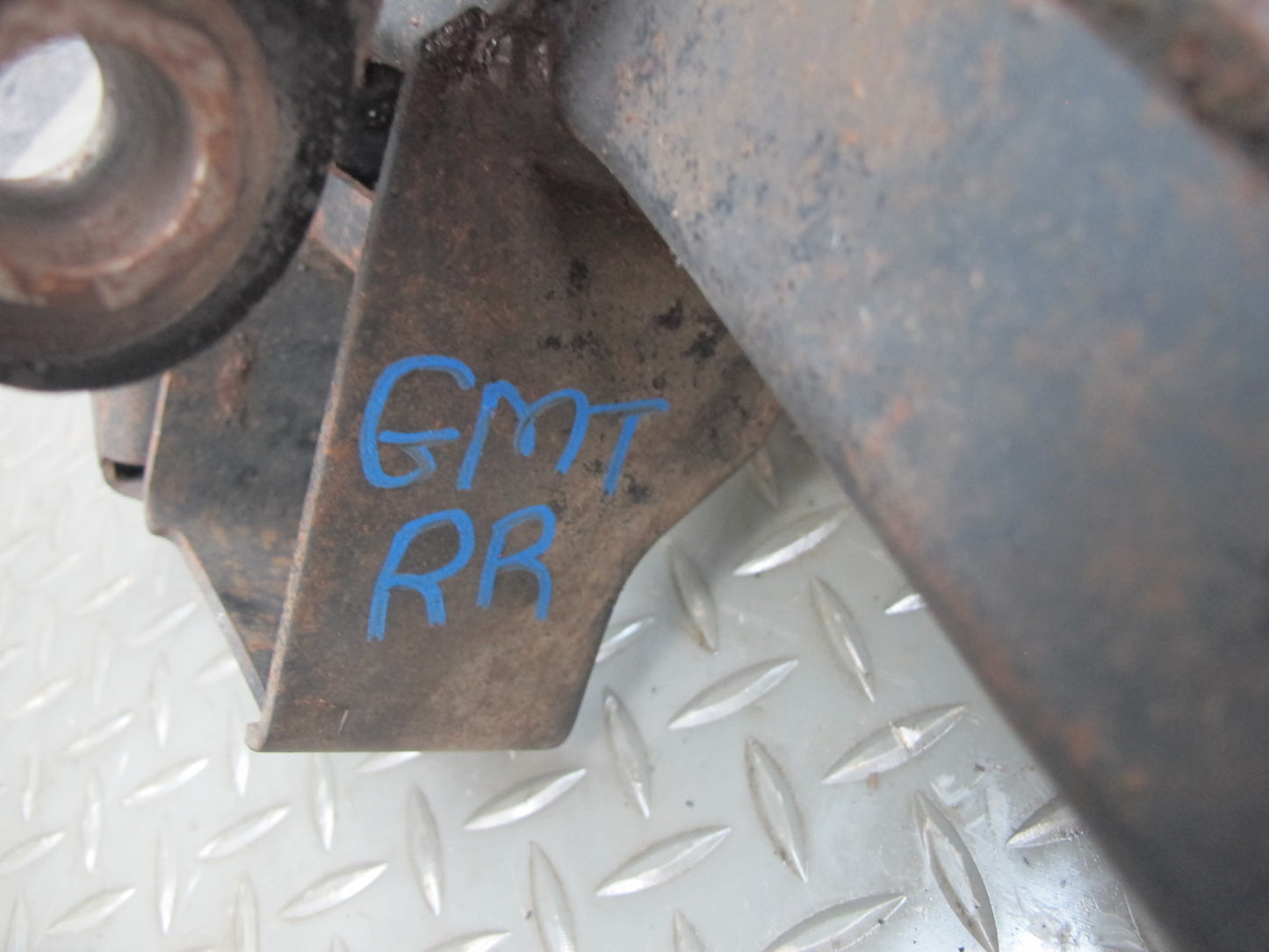 91-99 Mitsubishi 3000GT FWD NA Rear Right Knuckle Wheel Hub Trailing Arm OEM