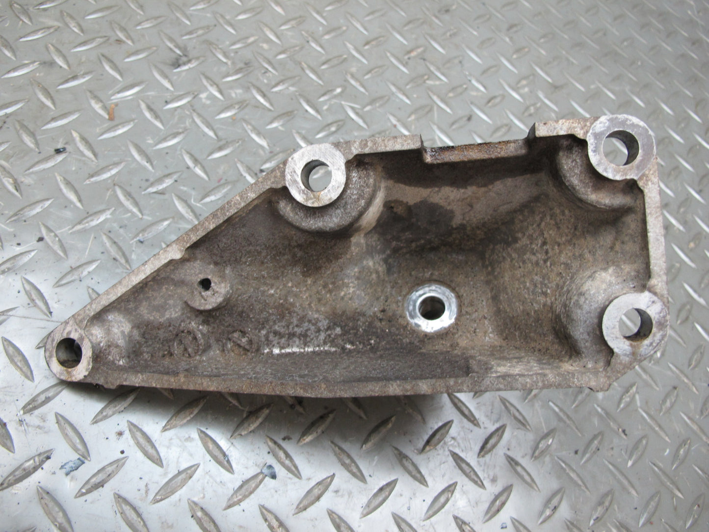 01-06 Lexus UCF30L LS430 Set of 2 Left & Right Engine Motor Mount OEM