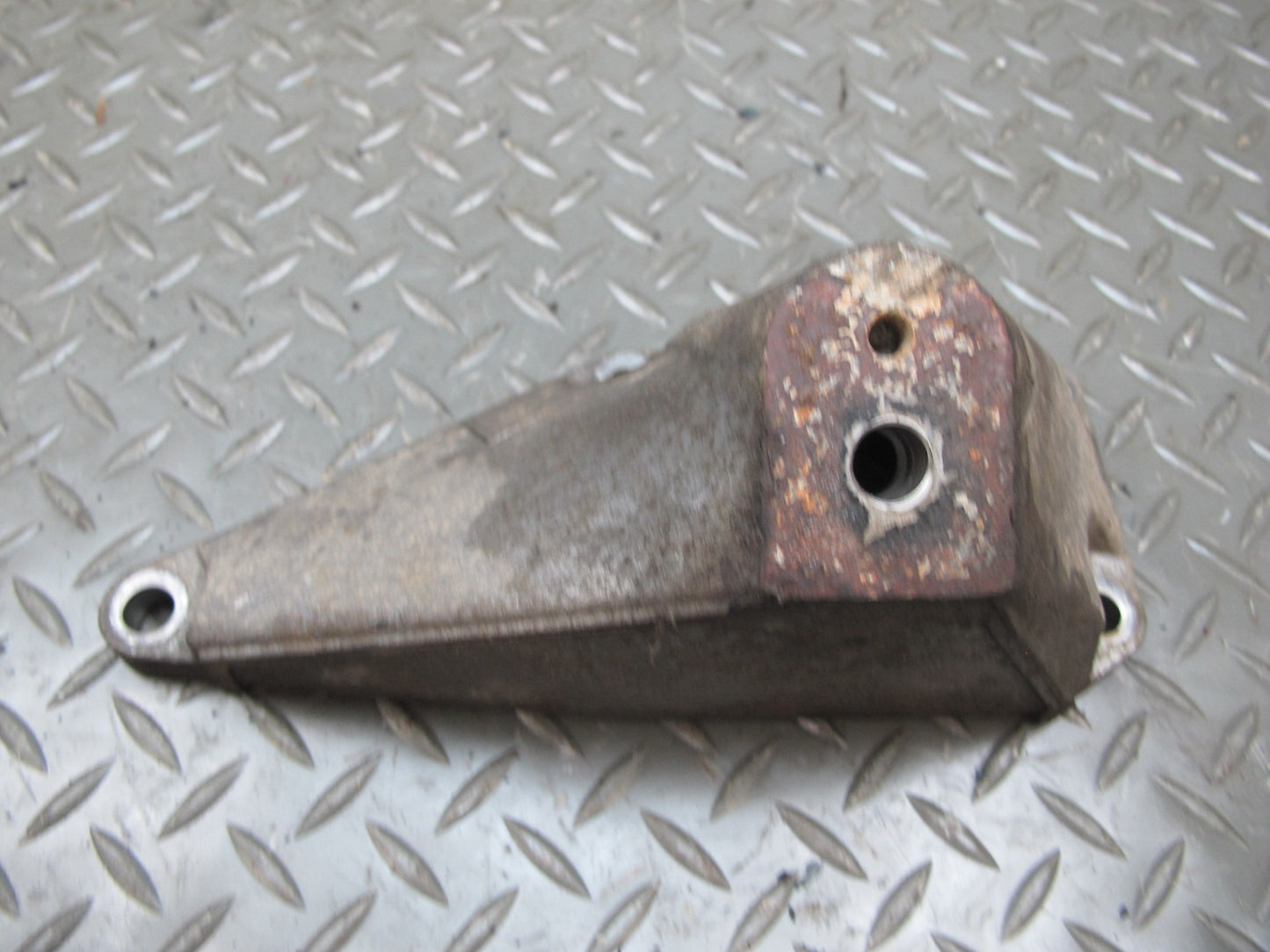 01-06 Lexus UCF30L LS430 Set of 2 Left & Right Engine Motor Mount OEM