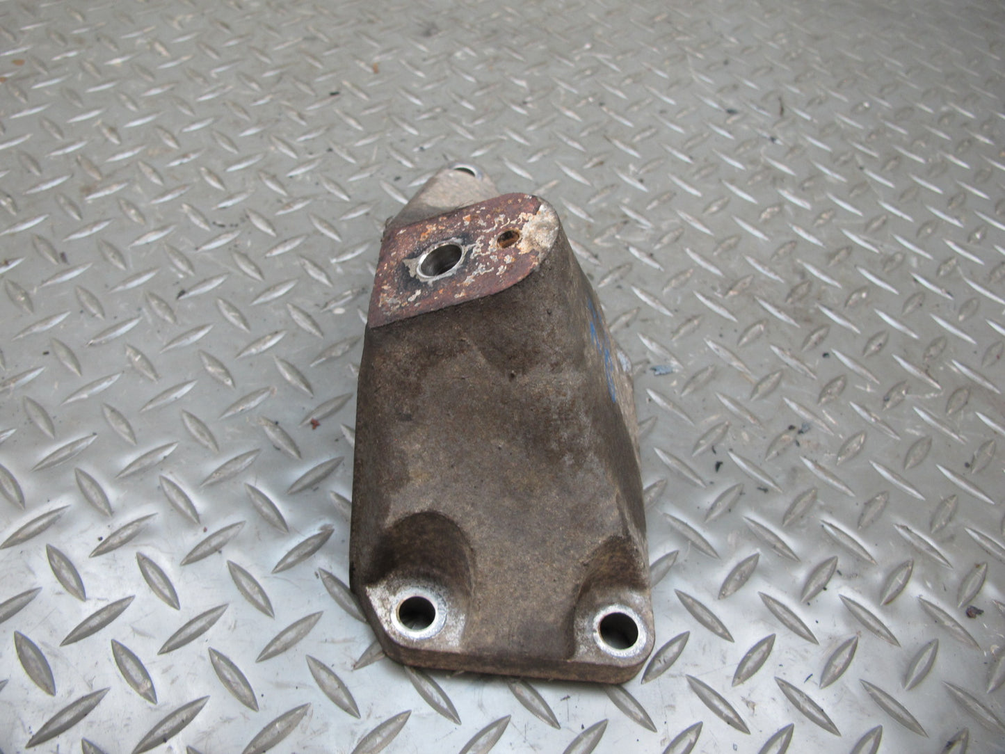 01-06 Lexus UCF30L LS430 Set of 2 Left & Right Engine Motor Mount OEM