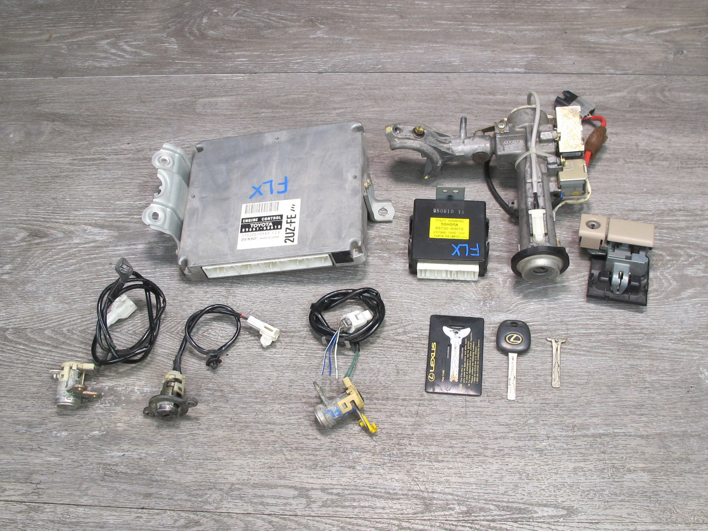 1999 Lexus LX470 ECU Theft Module Computer Door Lock Ignition Cylinder KEY Set