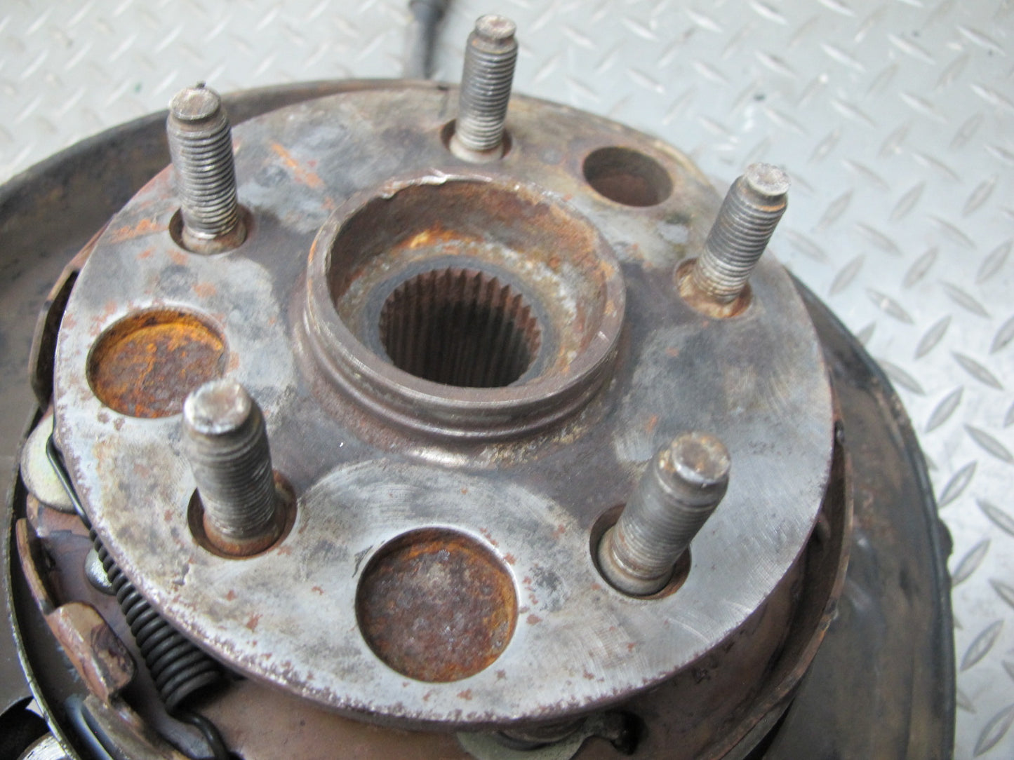 92-00 Lexus JZZ31 SC400 SC300 RWD Rear Right Spindle Knuckle Wheel Hub OEM