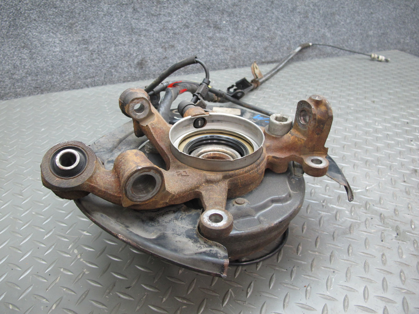 92-00 Lexus JZZ31 SC400 SC300 RWD Rear Right Spindle Knuckle Wheel Hub OEM