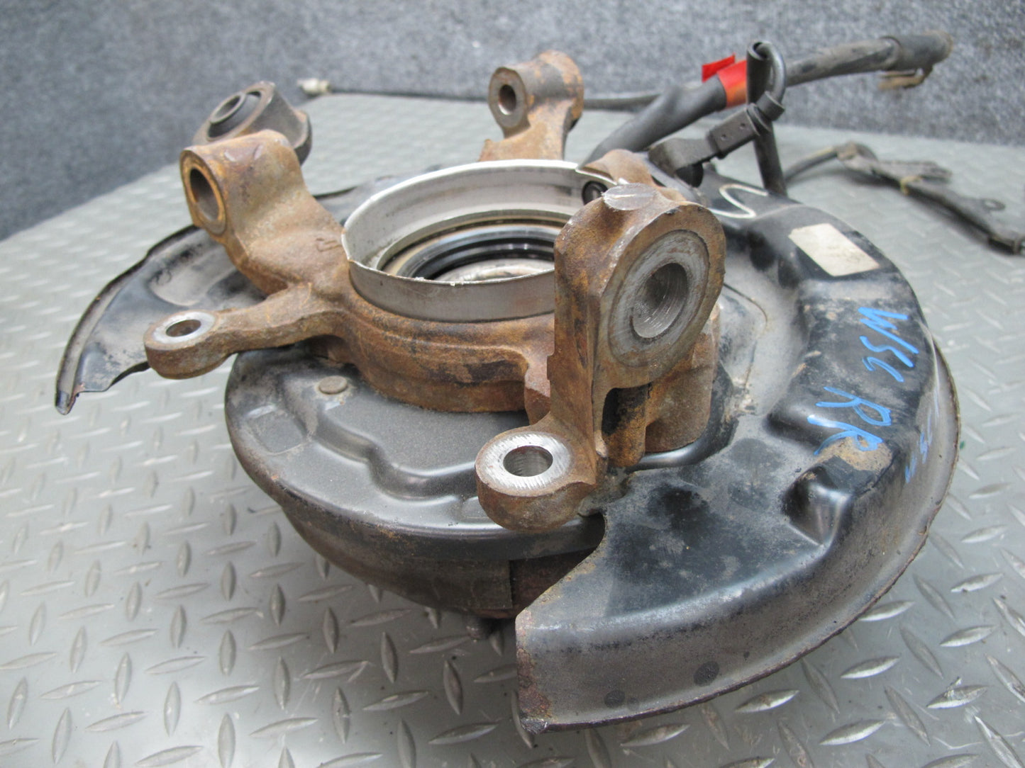 92-00 Lexus JZZ31 SC400 SC300 RWD Rear Right Spindle Knuckle Wheel Hub OEM