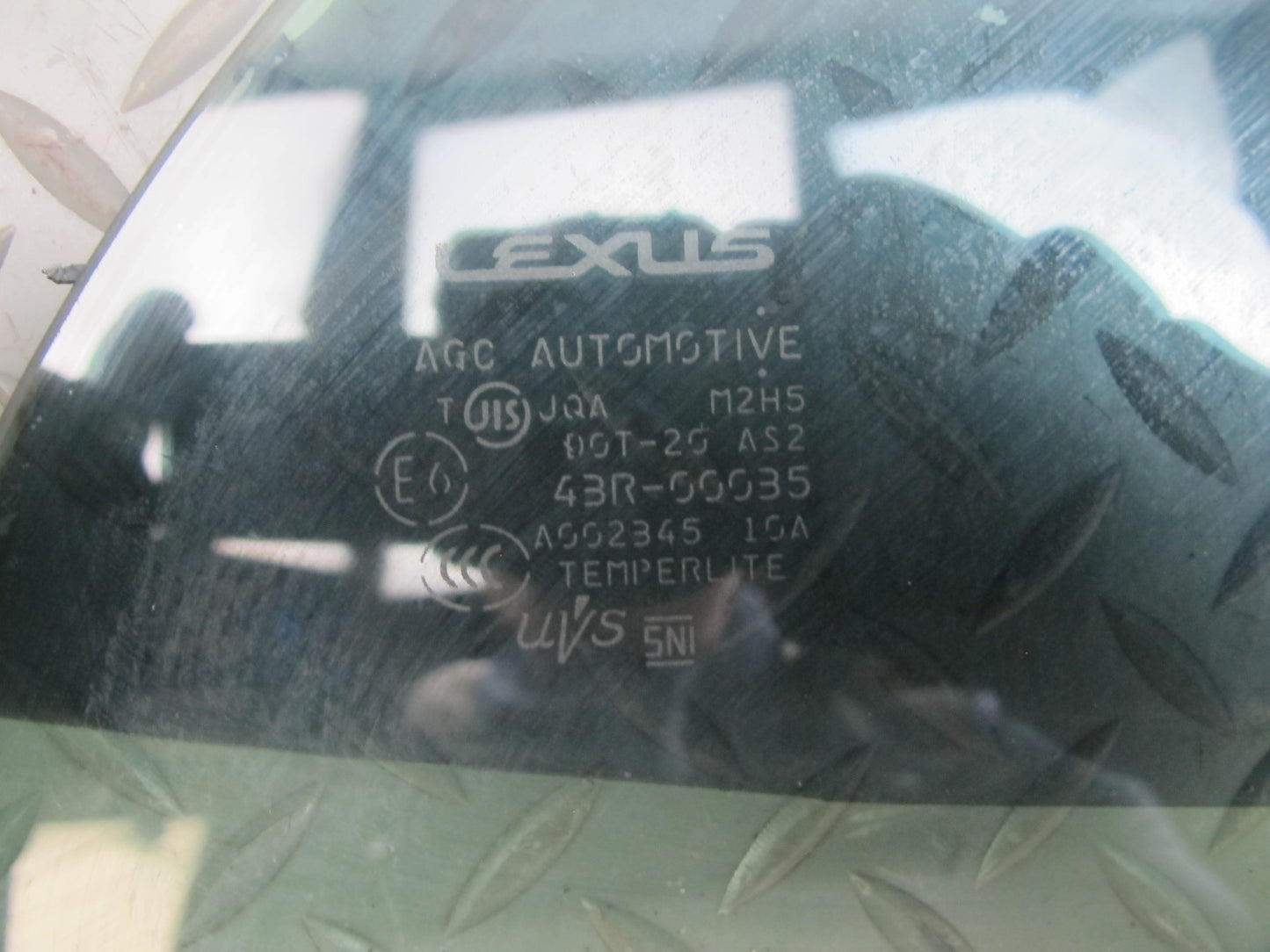 10-15 Lexus IS350 IS250 Convertible Rear Right Side Quarter Window Glass OEM