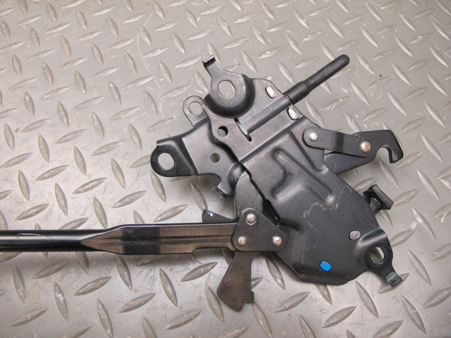 10-15 Lexus IS350 IS250 Convertible Front Trunk Roof Lock Latch Motor Assy OEM
