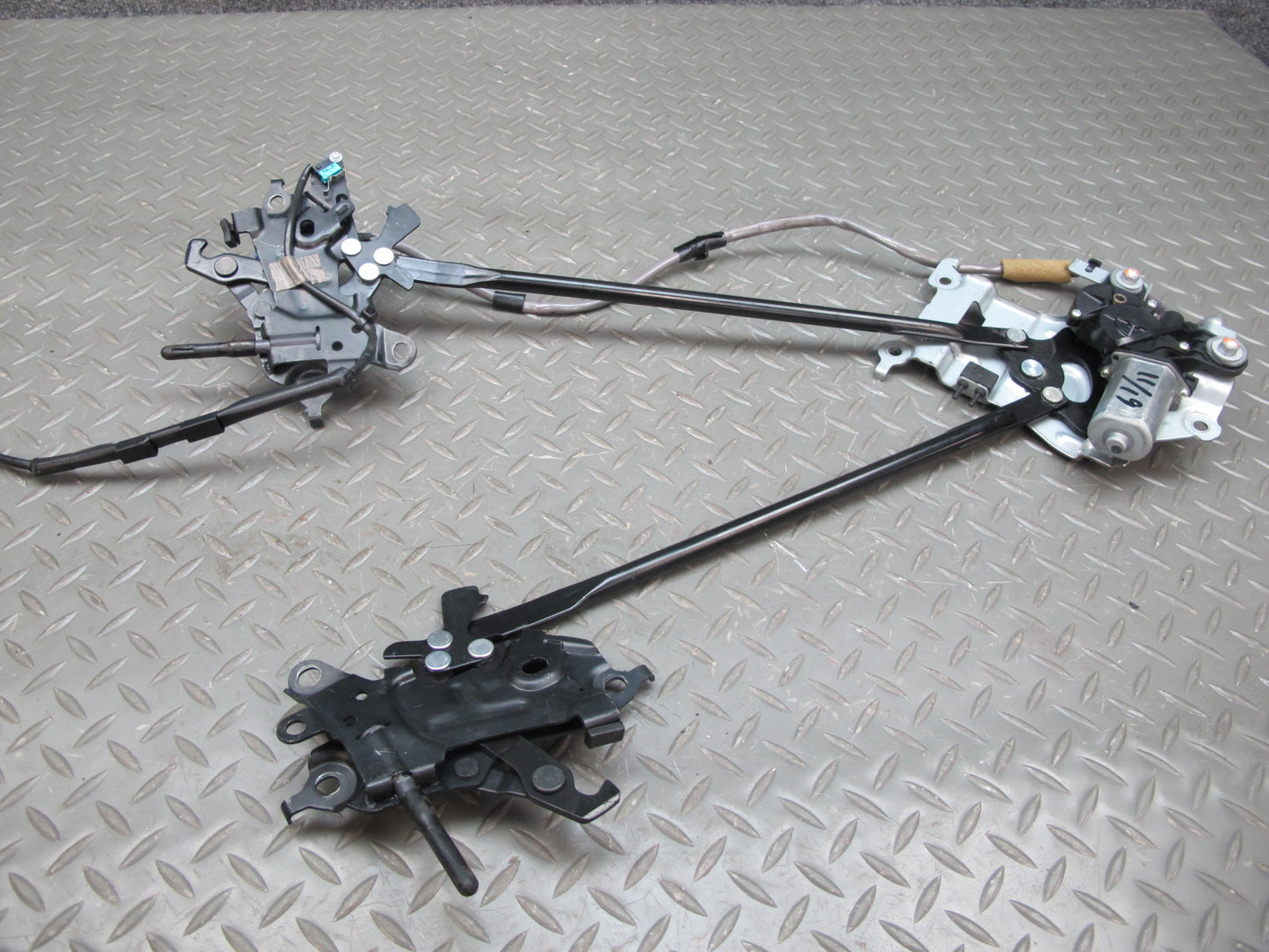 10-15 Lexus IS350 IS250 Convertible Front Trunk Roof Lock Latch Motor Assy OEM