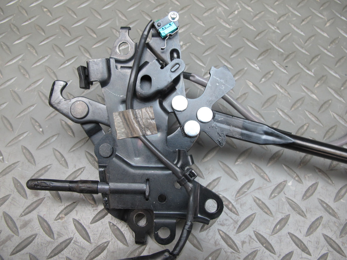10-15 Lexus IS350 IS250 Convertible Front Trunk Roof Lock Latch Motor Assy OEM