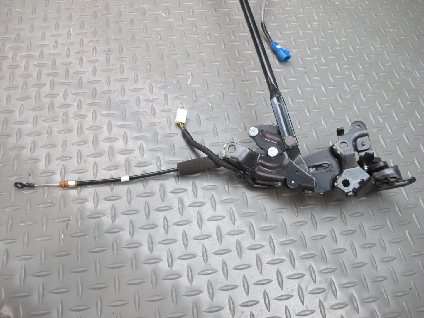 10-15 Lexus IS350 IS250 Convertible Rear Trunk Roof Lock Latch Motor Assy OEM
