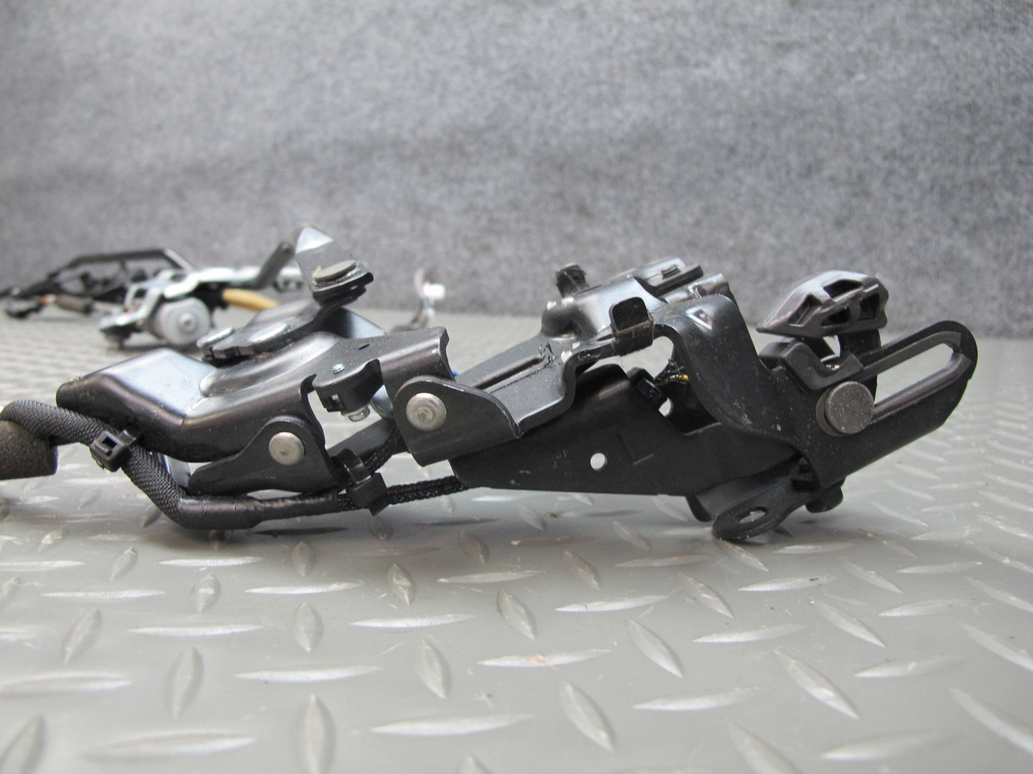 10-15 Lexus IS350 IS250 Convertible Rear Trunk Roof Lock Latch Motor Assy OEM