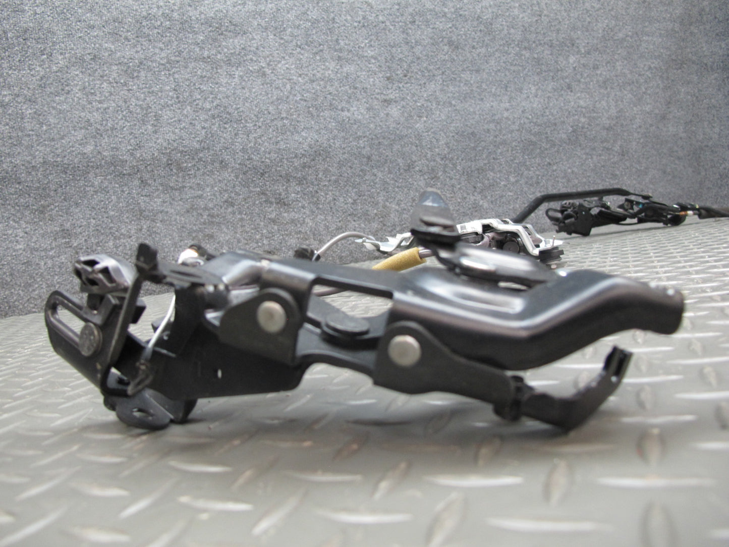 10-15 Lexus IS350 IS250 Convertible Rear Trunk Roof Lock Latch Motor Assy OEM