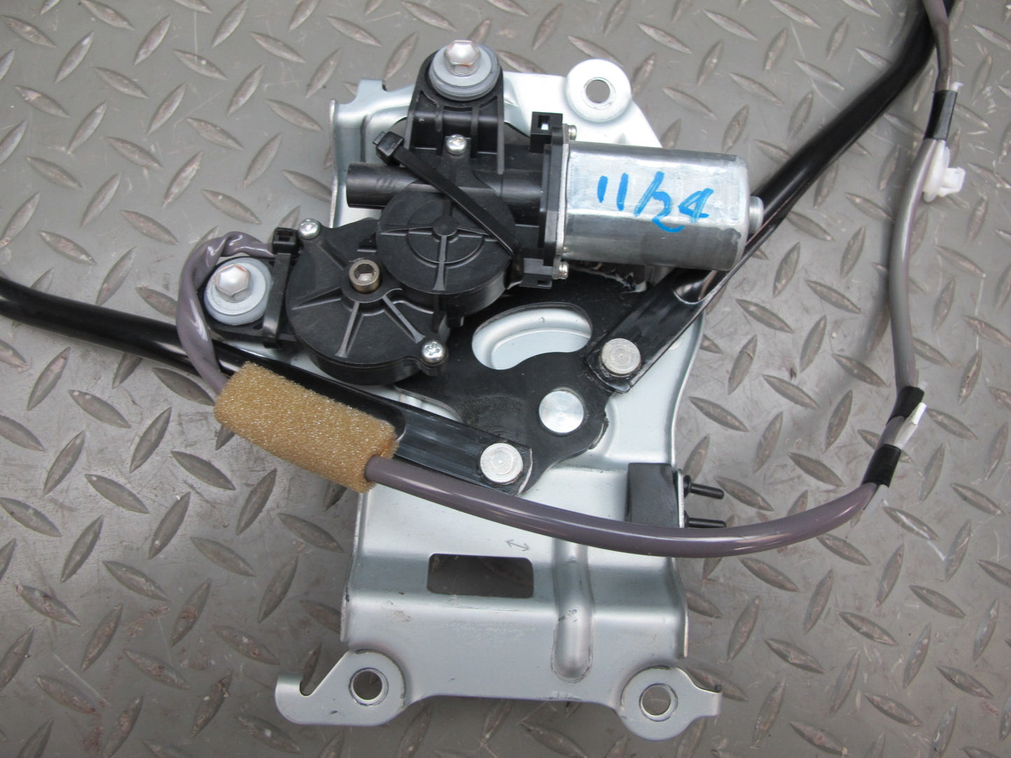 10-15 Lexus IS350 IS250 Convertible Rear Trunk Roof Lock Latch Motor Assy OEM