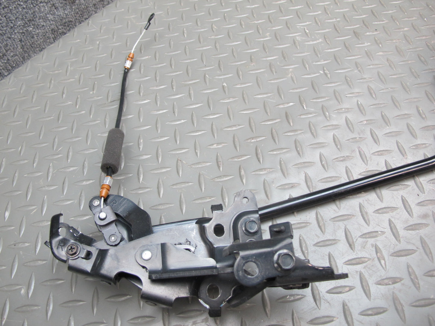 10-15 Lexus IS350 IS250 Convertible Rear Trunk Roof Lock Latch Motor Assy OEM