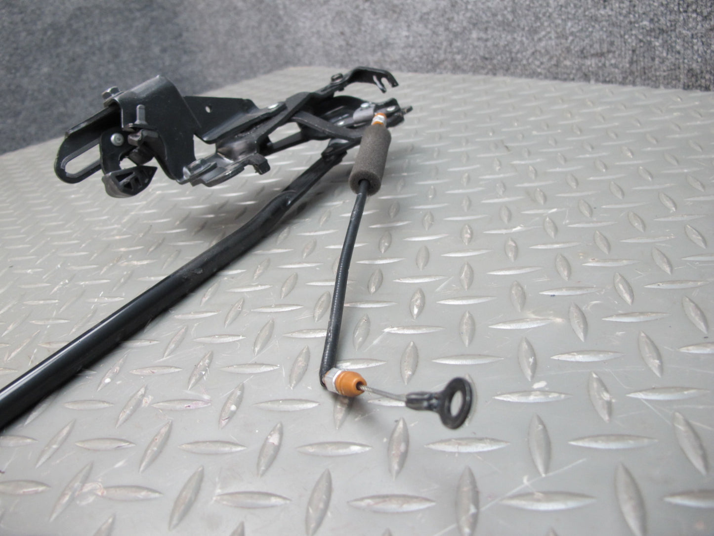 10-15 Lexus IS350 IS250 Convertible Rear Trunk Roof Lock Latch Motor Assy OEM