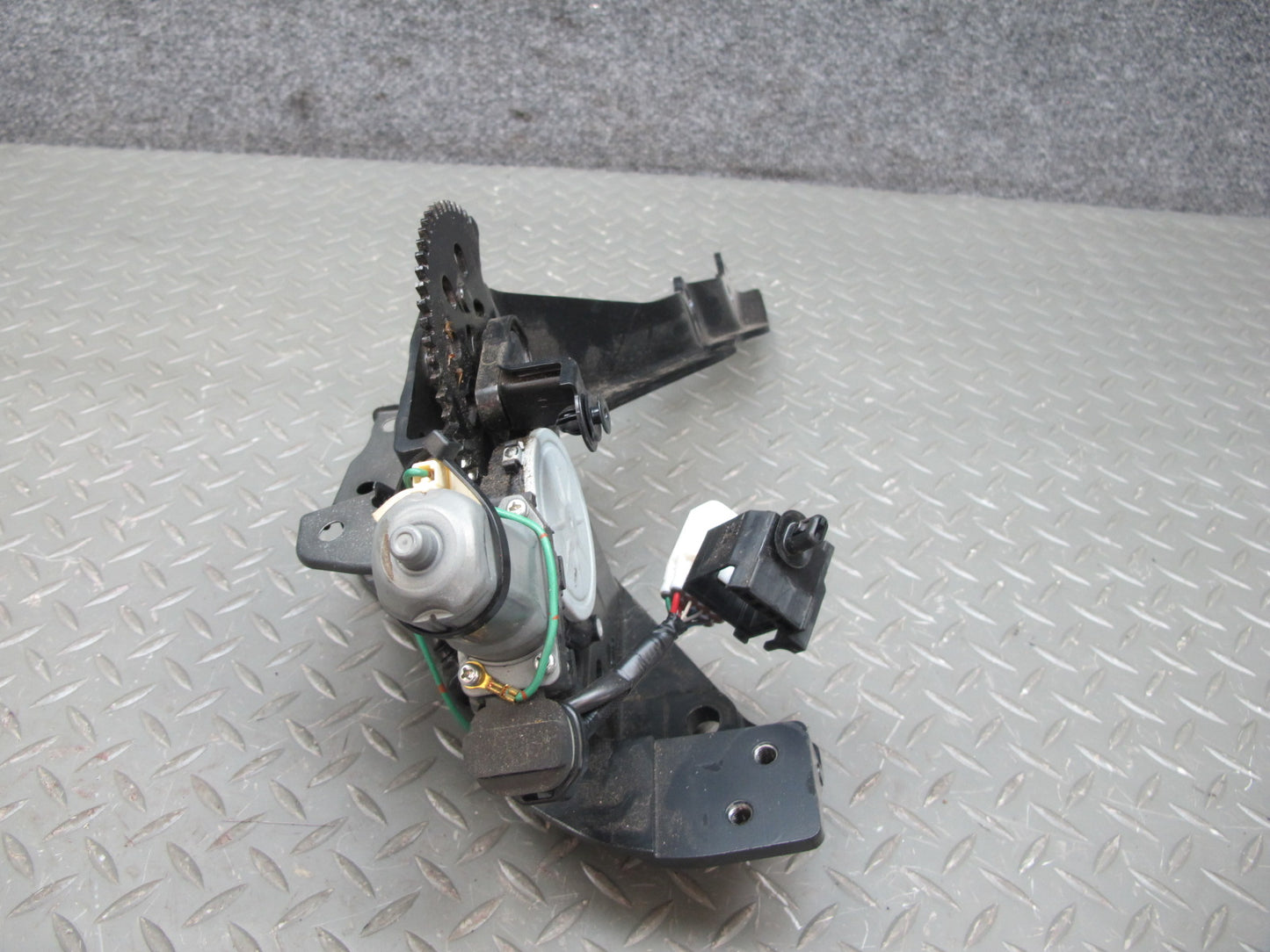 10-15 Lexus IS350 IS250 Convertible Rear Right Side TOP Roof Motor Hinge OEM