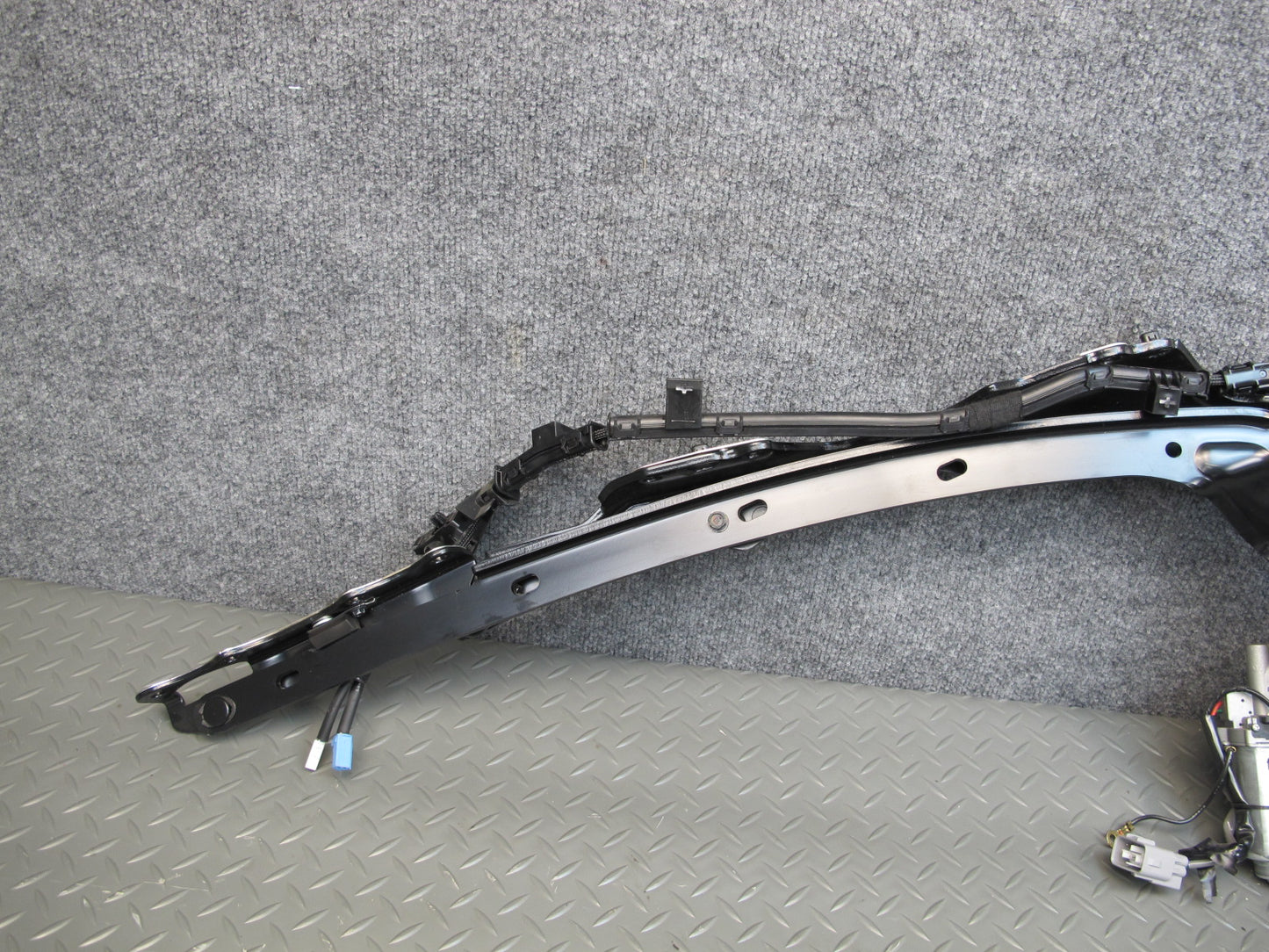 10-15 Lexus IS250 Conv Rear Right & Left Electric TOP Roof Motor Hinge Set OEM