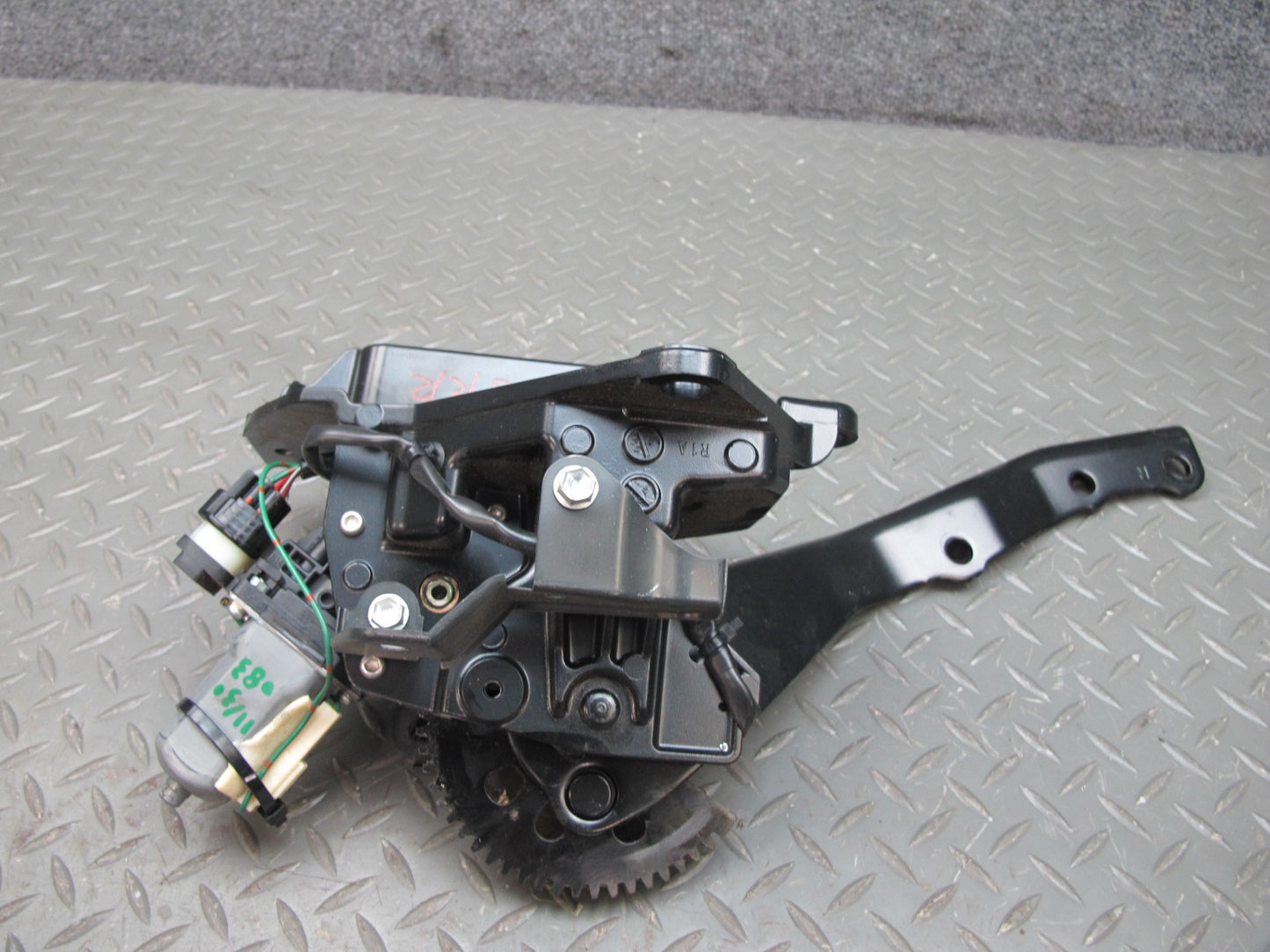 10-15 Lexus IS350 IS250 Convertible Rear Right Side TOP Roof Motor Hinge OEM