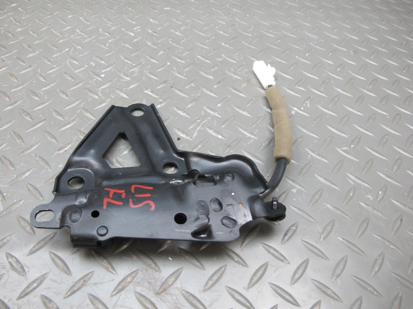 10-15 Lexus IS350 IS250 Convertible Set of 2 Front TOP Roof Lock Latch OEM