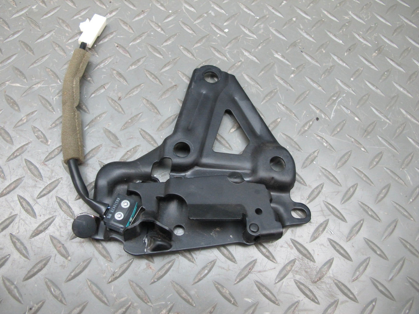 10-15 Lexus IS350 IS250 Convertible Set of 2 Front TOP Roof Lock Latch OEM