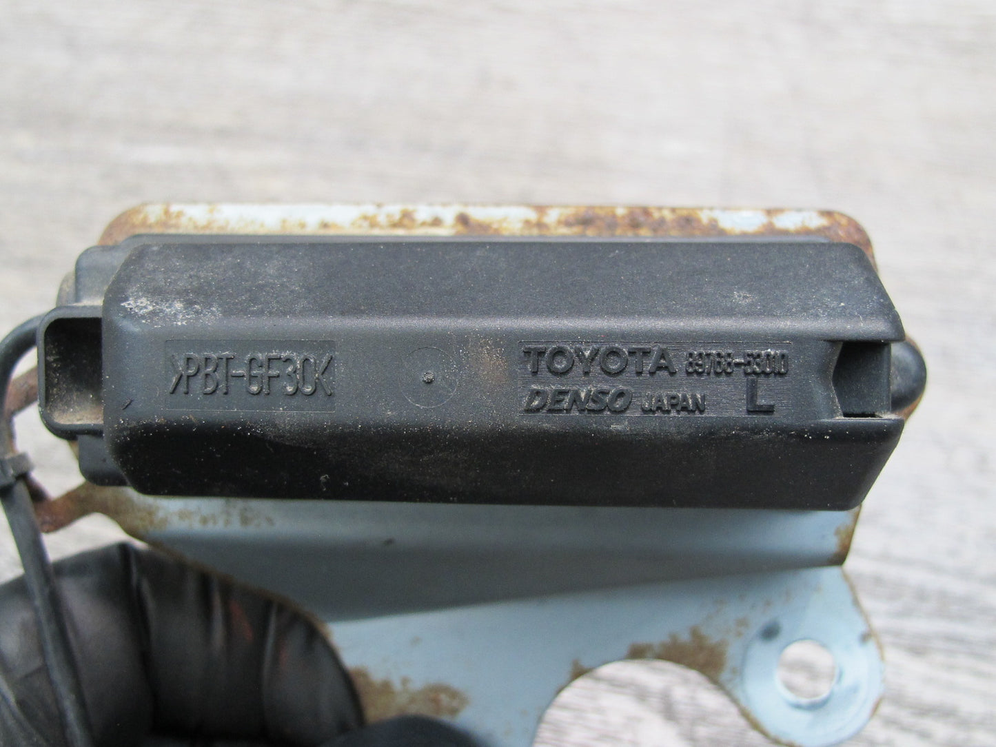 10-15 Lexus IS350 IS250 Convertible Rear Left TPMS Tire Pressure Sensor OEM
