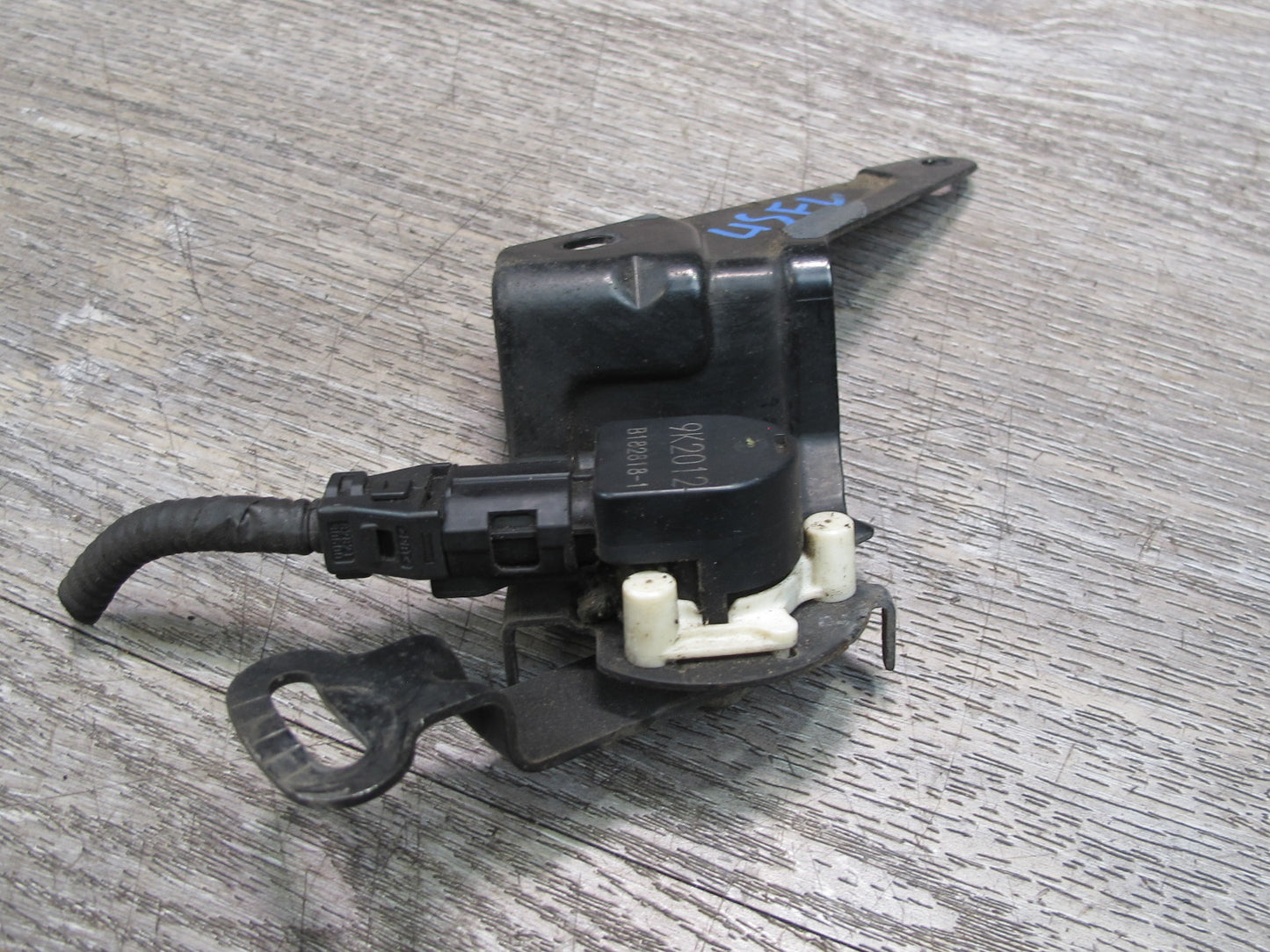 10-15 Lexus IS350 IS250 Front Left Suspension Height Level Sensor OEM