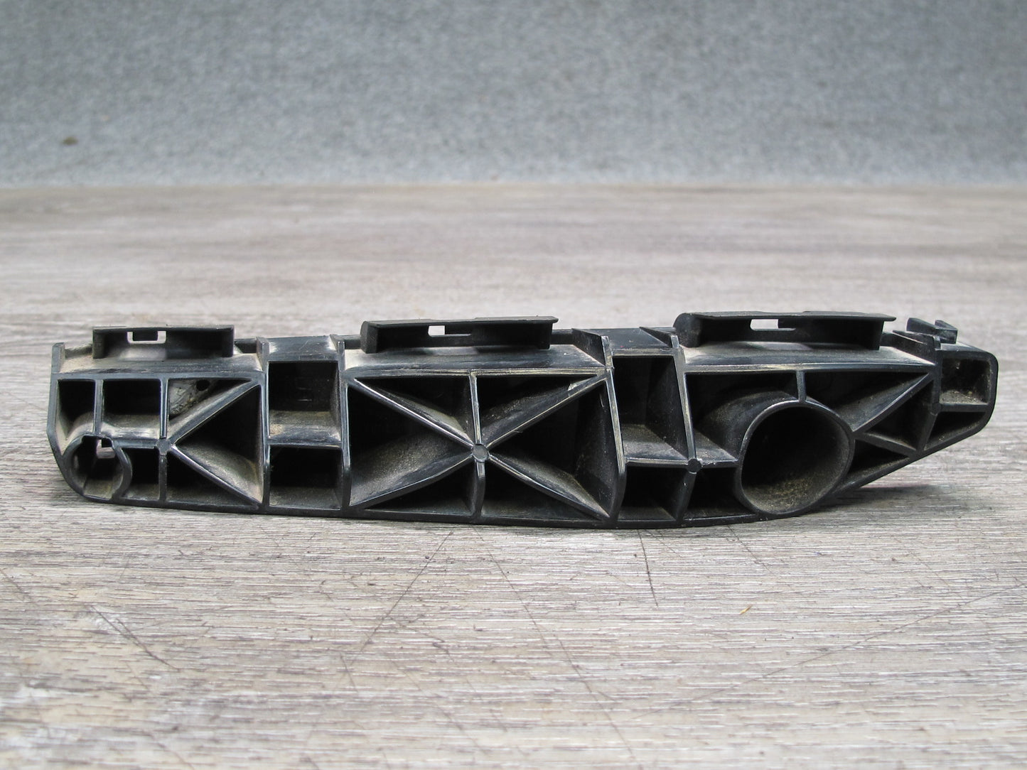 10-15 Lexus IS350 IS250 GSE20L Set of 2 Front Bumper Left & Right Bracket OEM