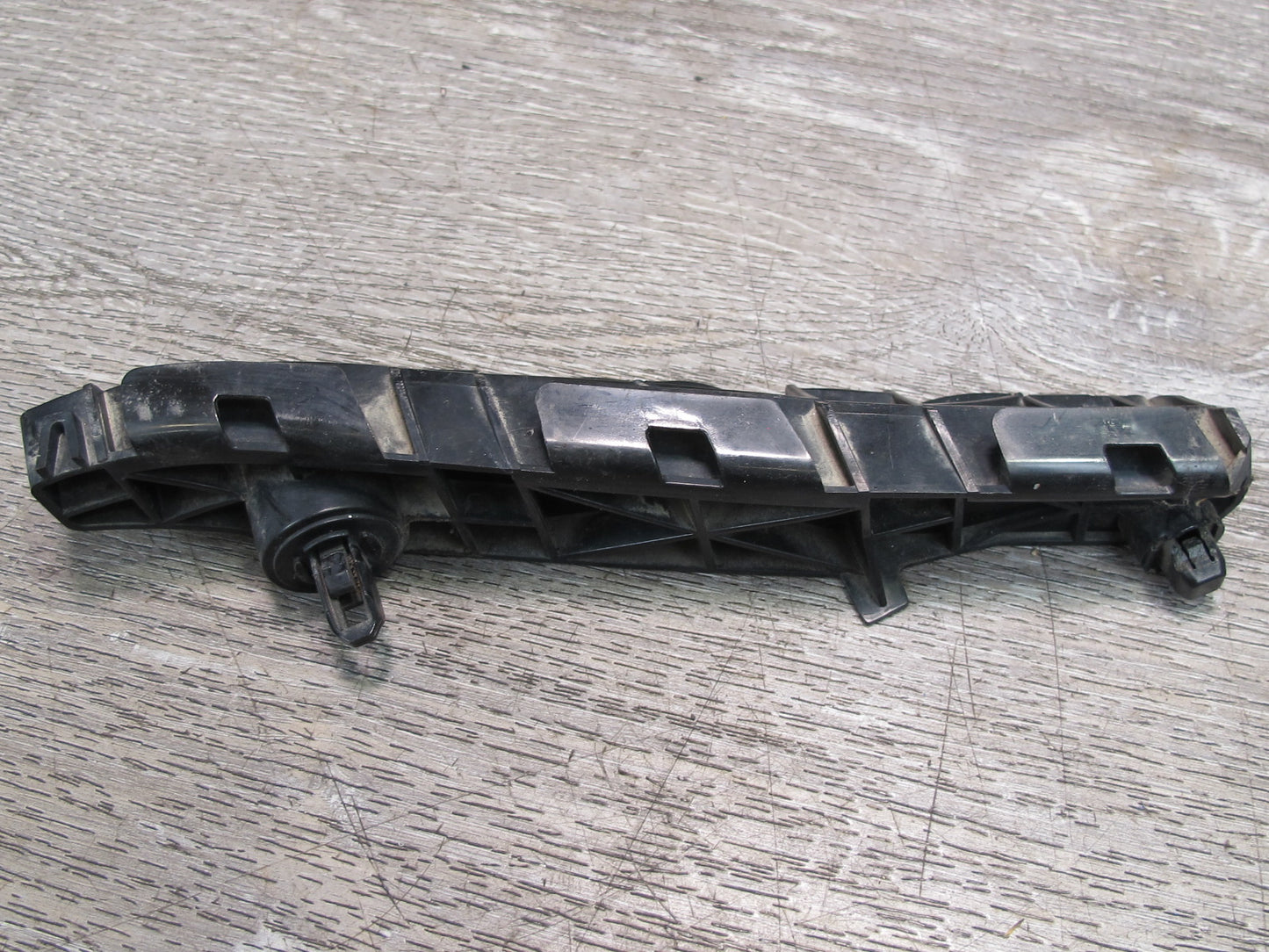 10-15 Lexus IS350 IS250 GSE20L Set of 2 Front Bumper Left & Right Bracket OEM
