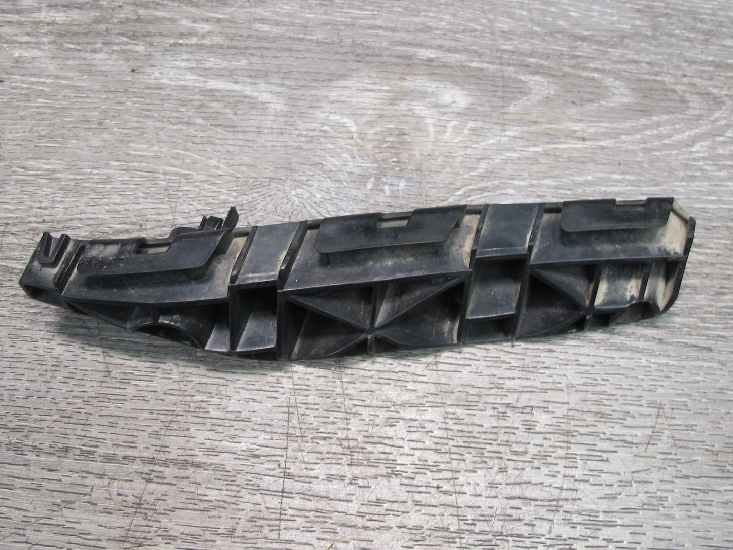 10-15 Lexus IS350 IS250 GSE20L Set of 2 Front Bumper Left & Right Bracket OEM