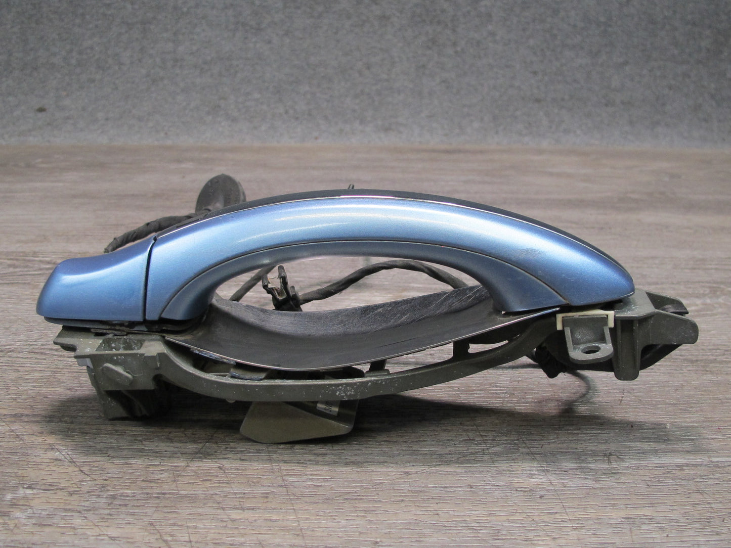 2006-2012 Bentley Flying Spur Rear Right Pass Side Exterior Door Handle Blue