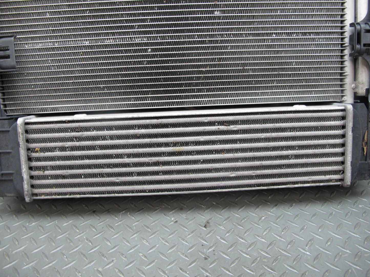 12-16 BMW E89 Z4 28i N20 Engine Radiator Condenser Oil Cooler Fan Shroud OEM