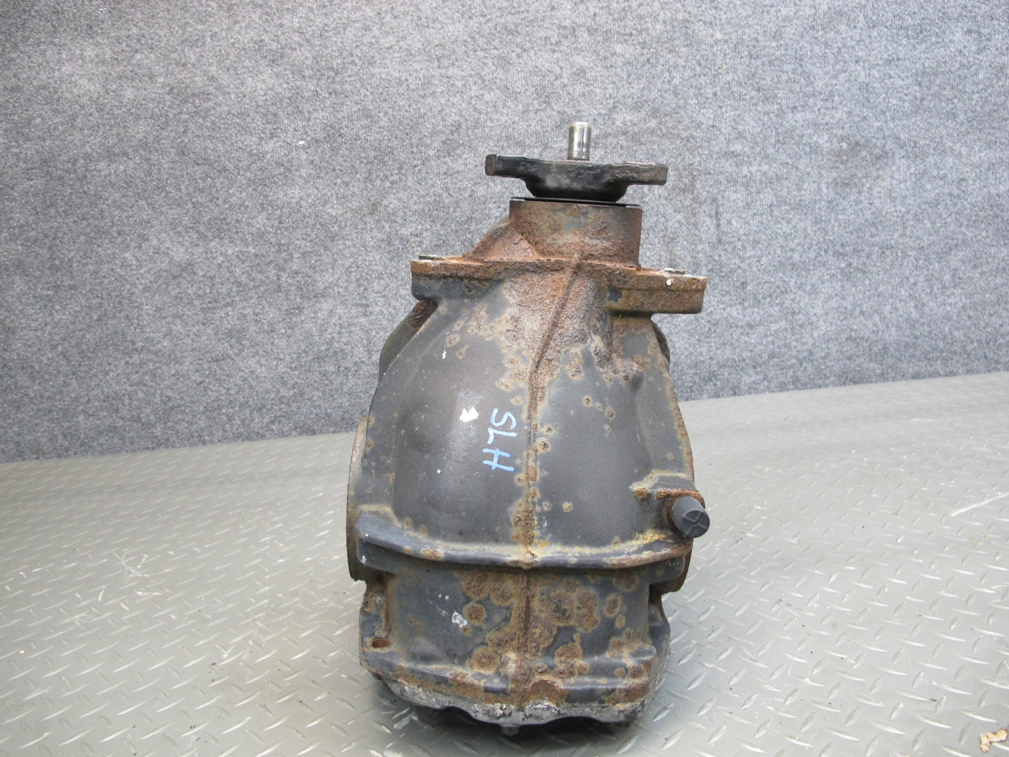 03-06 Mercedes R230 SL500 Rear Differential Carrier 2.82 Ratio 87k Miles OEM
