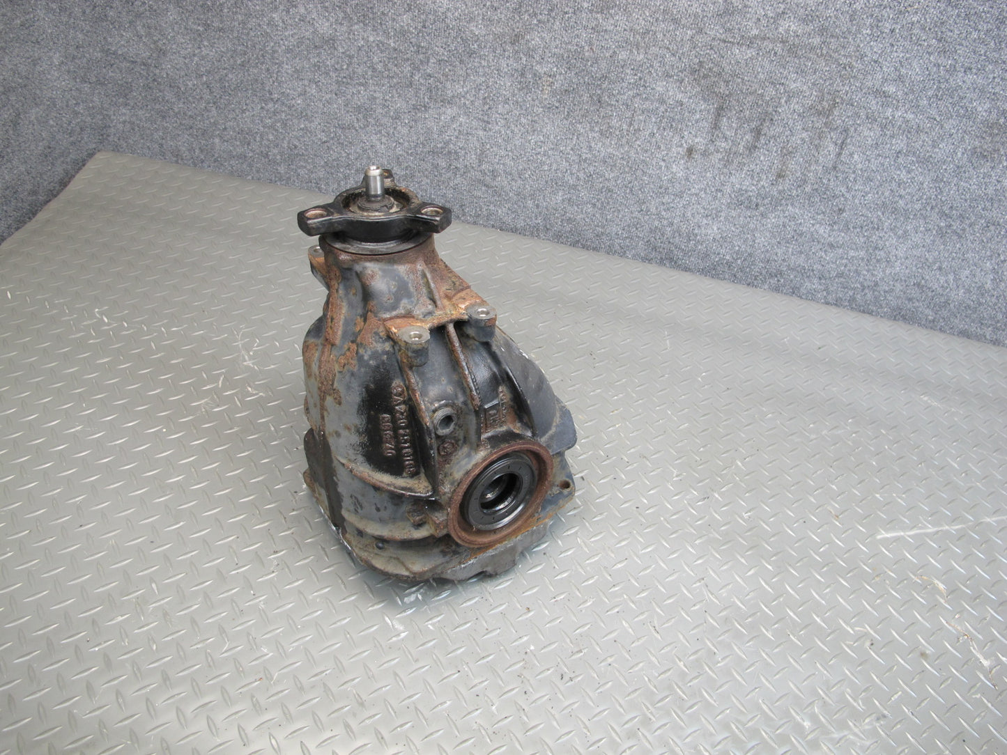 03-06 Mercedes R230 SL500 Rear Differential Carrier 2.82 Ratio 87k Miles OEM