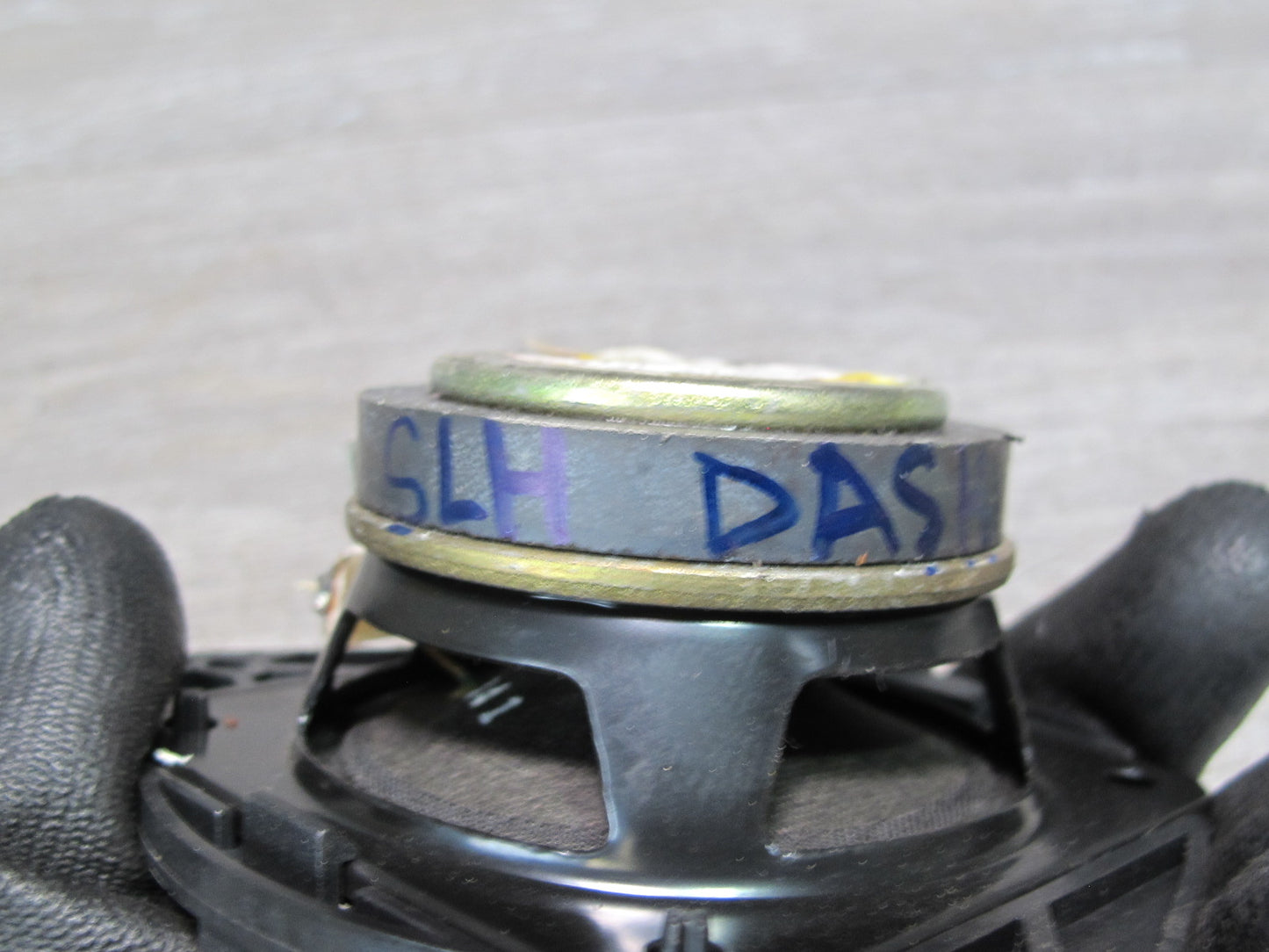03-08 Mercedes R230 Sl-class Dash Center Bose Speaker 2308201602 OEM