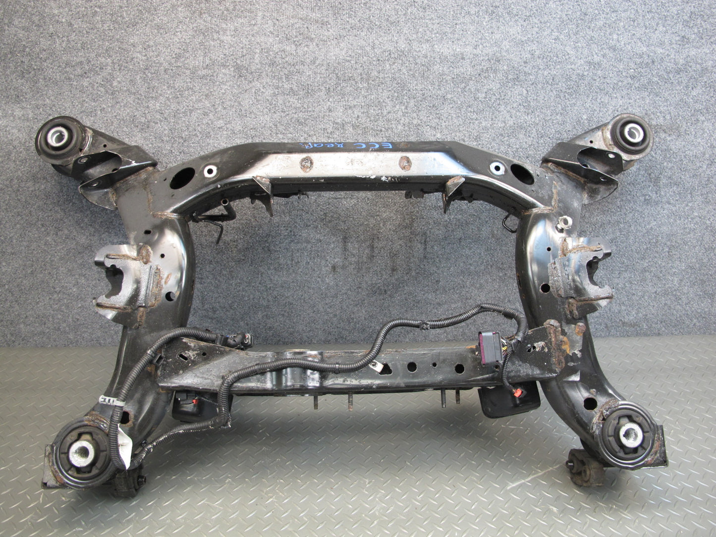 16-23 Chevrolet Camaro SS 6.2L Convertible Rear Crossmember Subframe Set OEM
