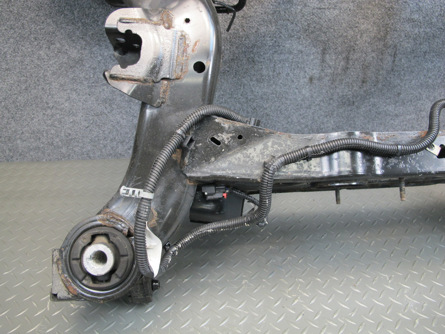 16-23 Chevrolet Camaro SS 6.2L Convertible Rear Crossmember Subframe Set OEM