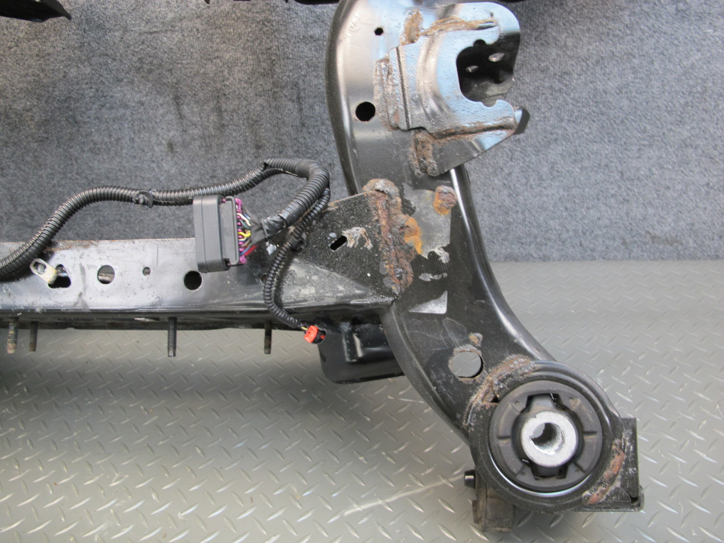 16-23 Chevrolet Camaro SS 6.2L Convertible Rear Crossmember Subframe Set OEM