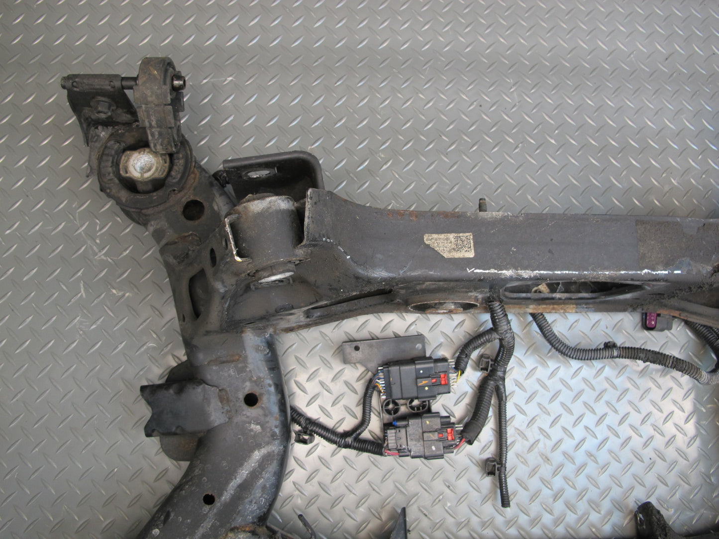 16-23 Chevrolet Camaro SS 6.2L Convertible Rear Crossmember Subframe Set OEM
