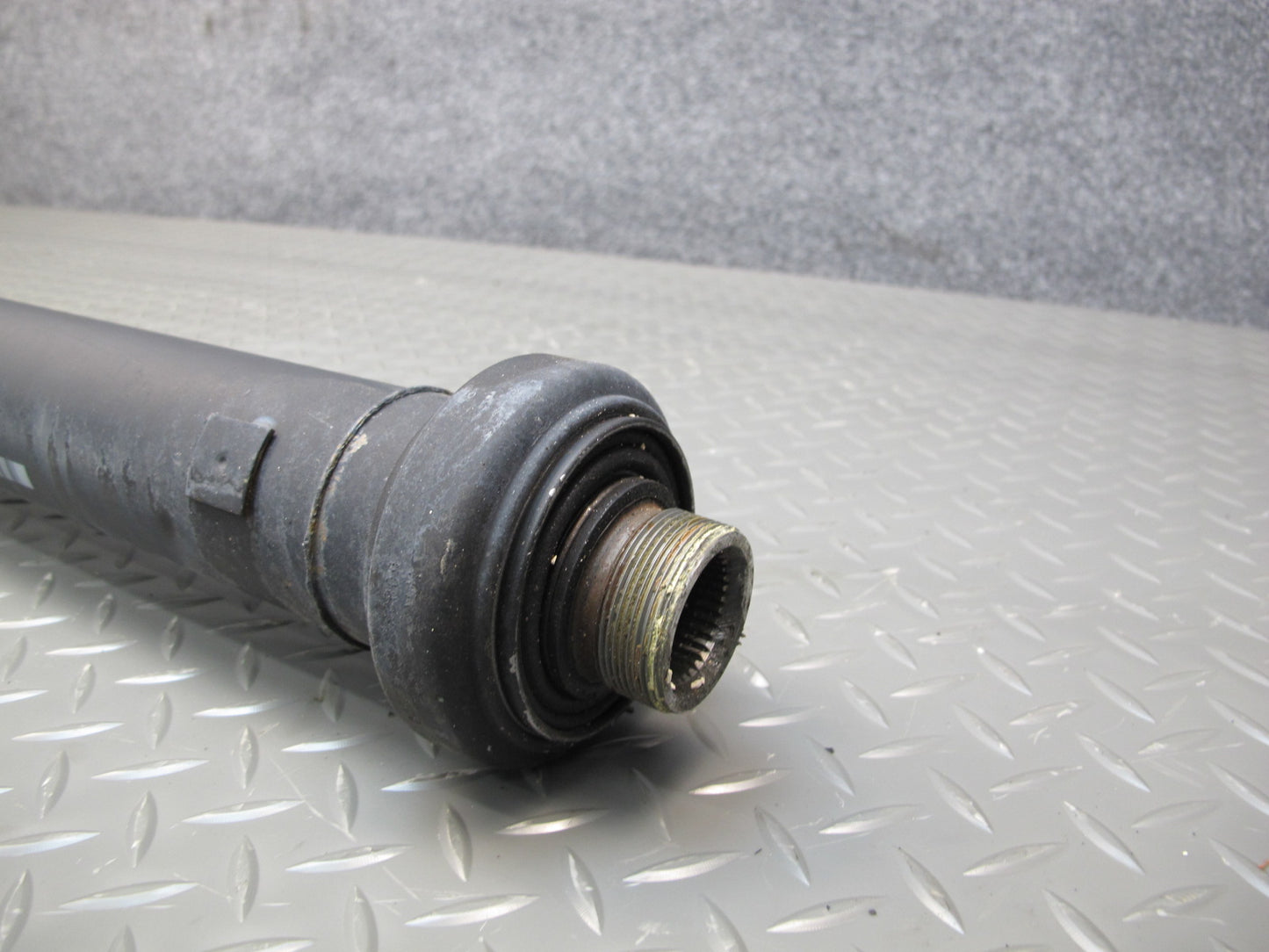 12-16 BMW E89 Z4 28i N20 RWD A/T Rear Driveshaft Drive Shaft 97K Miles OEM
