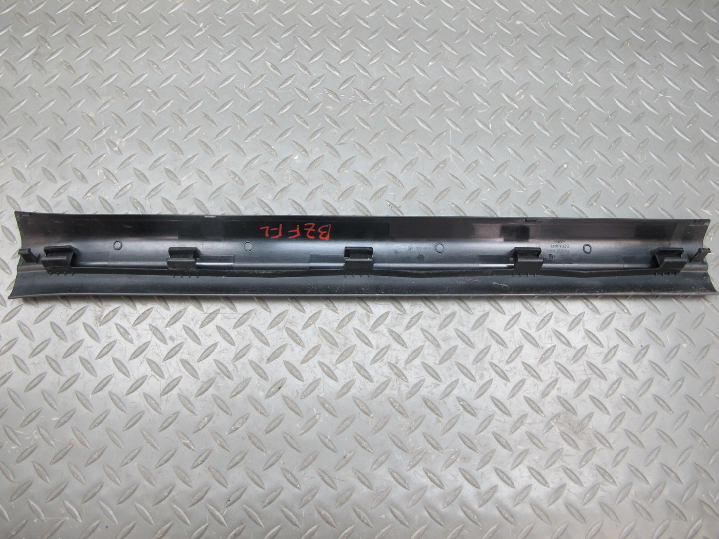 09-16 BMW E89 Z4 Set of 2 Right Left Door Inner Scuff Step Sill Plate Trim OEM