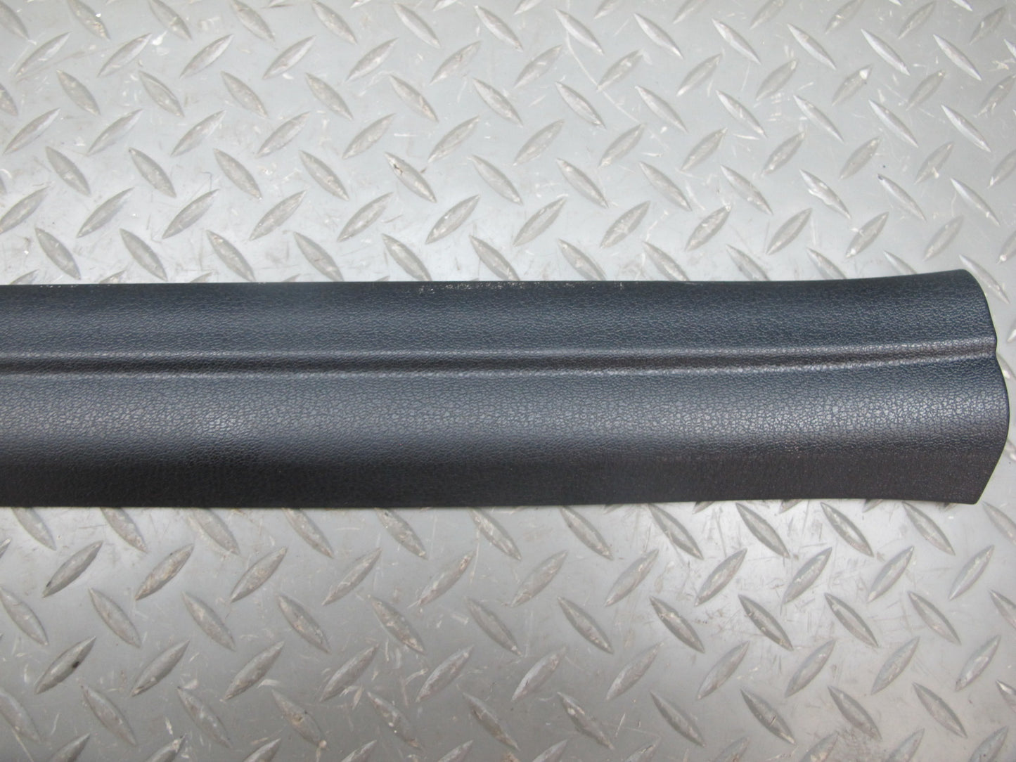 09-16 BMW E89 Z4 Set of 2 Right Left Door Inner Scuff Step Sill Plate Trim OEM