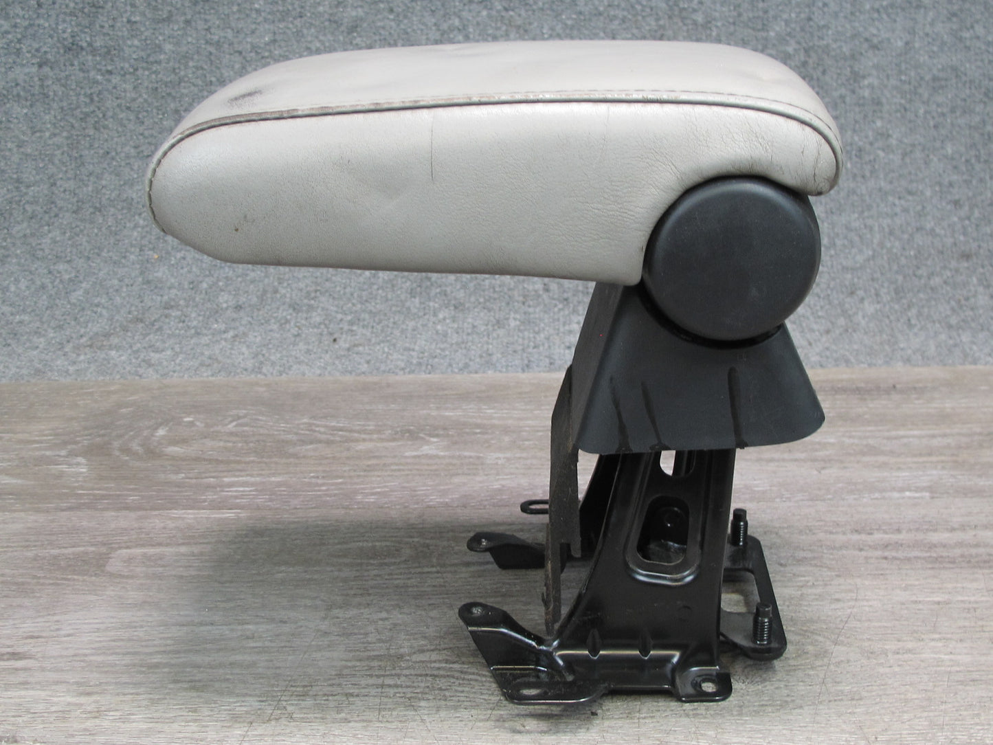 02-05 Lexus JCE10L IS300 Center Console Leather Armrest w Bracket OEM